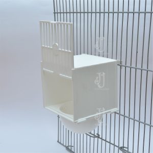 Canary Outside Nest (Fixed Pan)